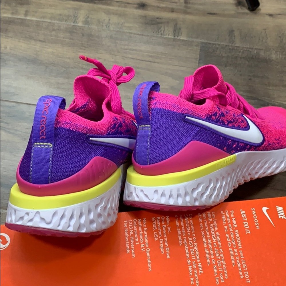 W NIKE EPIC REACT FLYKNIT 2 laser fuchsia/white - Picture 13 of 16